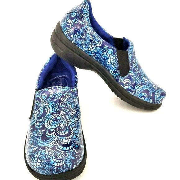 Easy Works by Easy Street Blue Paisley Slip on Clogs Shoes Women's Size 6M - Picture 2 of 12